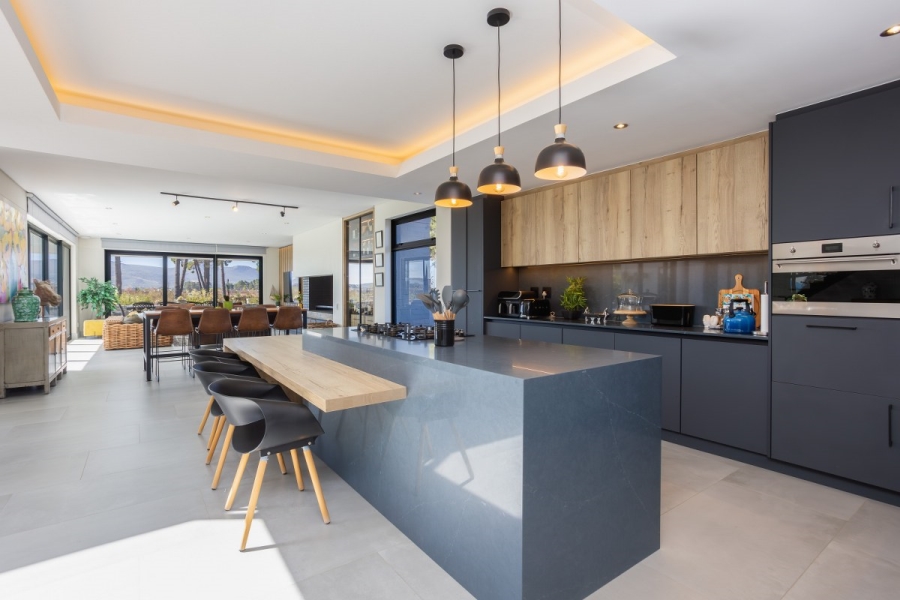 5 Bedroom Property for Sale in Val De Vie Estate Western Cape